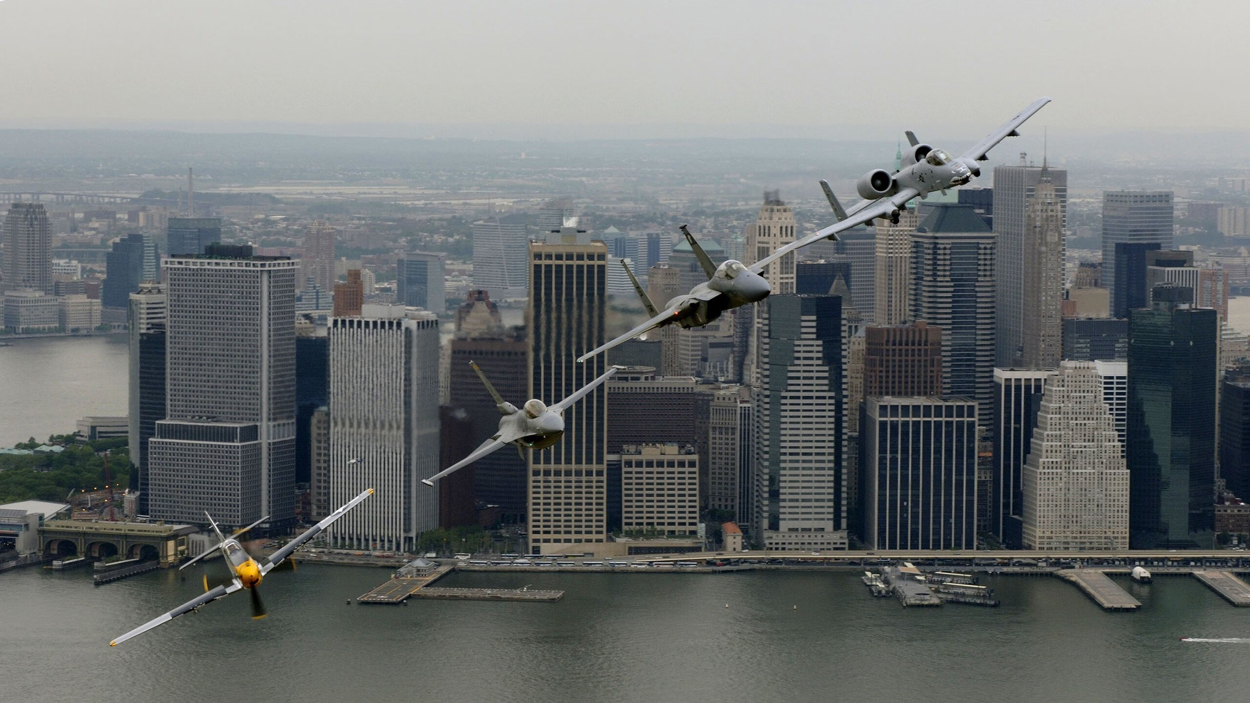 德甲球队在高强度对抗下体能衰减与技术失误关系研究，德甲身体对抗多吗